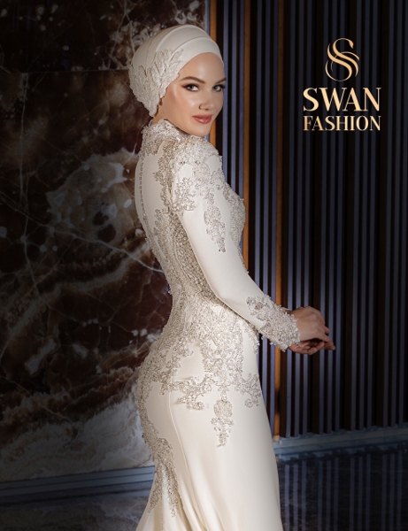 Swanfashion | Model 1